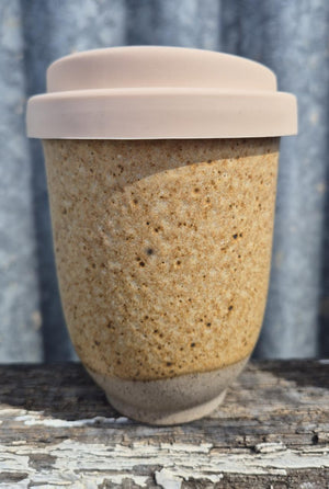 TRAVEL MUG 8OZ WITH LID - SANDY TRAVEL MUG 8OZ WITH LID - SANDY