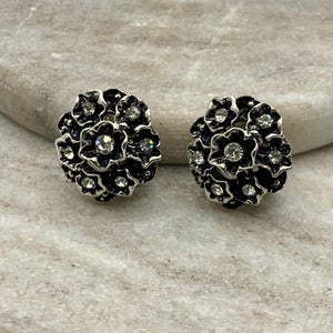 FLORAL CLUSTER CLIP ON EARRINGS FLORAL CLUSTER CLIP ON EARRINGS