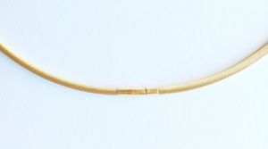 18CT YELLOW GOLD PLAIN CABLE TWIST OMEGA 18CT YELLOW GOLD PLAIN CABLE TWIST OMEGA