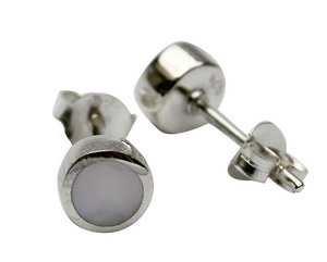 STERLING SILVER 5MM MOTHER OF PEARL STUDS STERLING SILVER 5MM MOTHER OF PEARL STUDS
