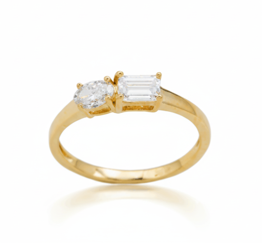 9CT YG OVAL AND EMERALD CUT LGD RING