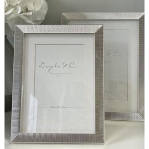 BROAD RIBBED SILVER FRAME 4 X 6 BROAD RIBBED SILVER FRAME 4 X 6