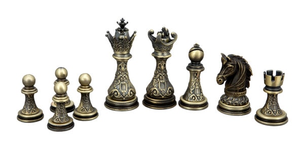 DAL ROSSI CHESS SET