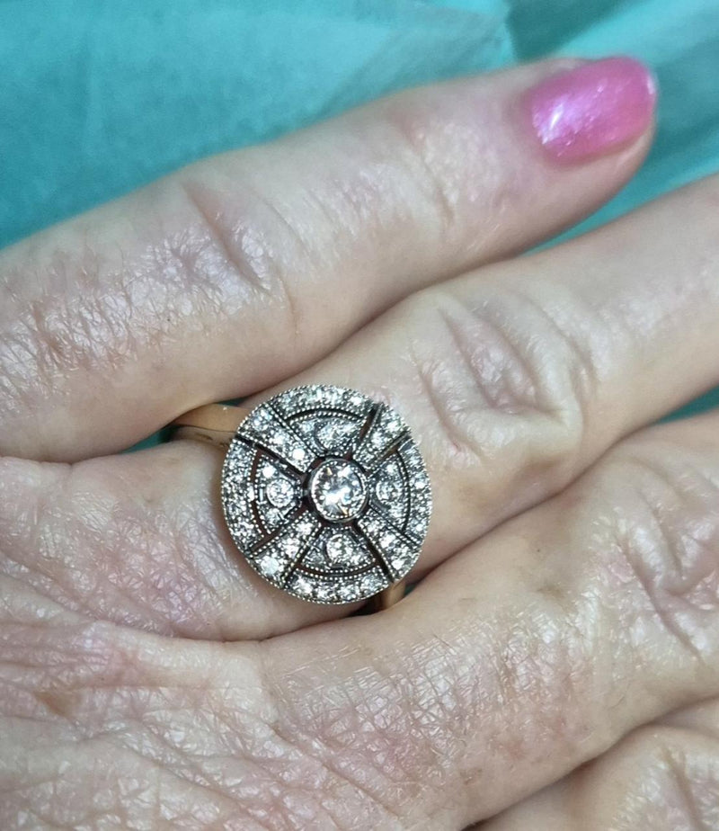 9CT YELLOW GOLD DIAMOND RING