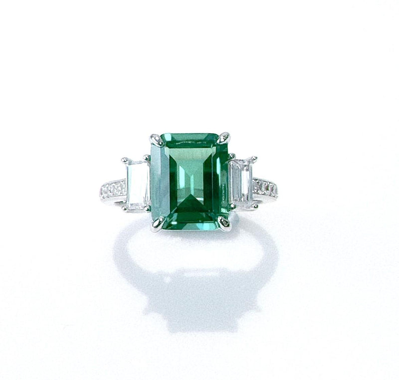 STERLING SILVER GREEN & WHITE CUBIC ZIRCONIA RING