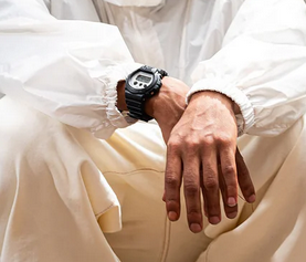 CASIO - G SHOCK - WHITE & BLACK