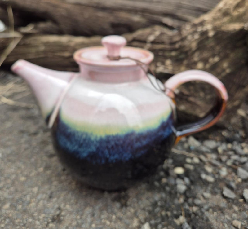 BETH LARGE TEAPOT - LOVE POTION