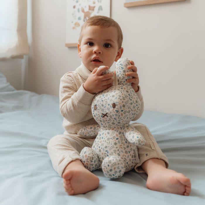 MIFFY LUCKY LEAVES SOFT TOY  MEDIUM