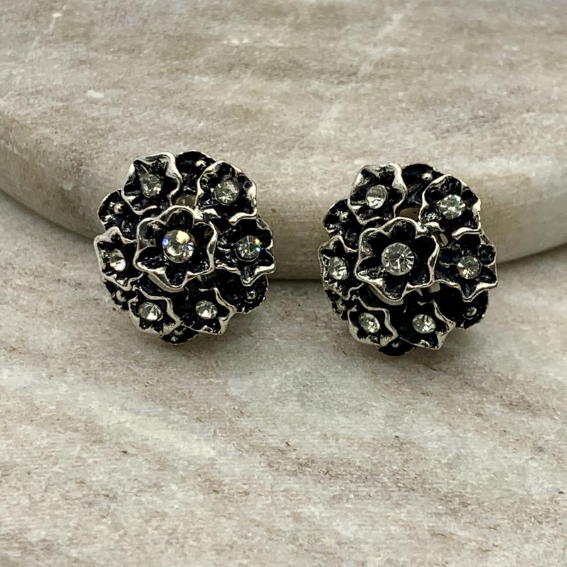 FLORAL CLUSTER CLIP ON EARRINGS