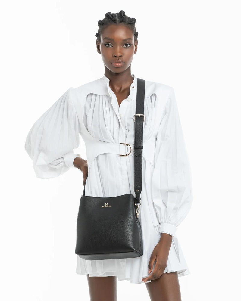 JOANIE CROSSBODY BAG - BLACK
