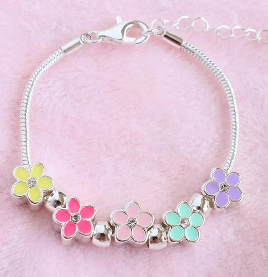 PETITE FLEUR BOUQUET CHARM