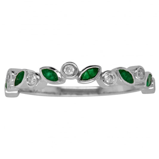 9WG EMERALD & DIAMOND RING